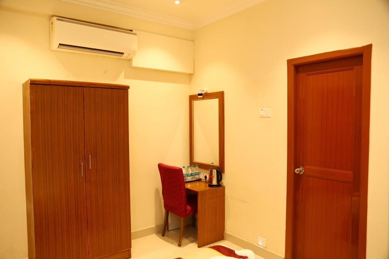 Nitheesh Residency Hotel Kanchipuram Ngoại thất bức ảnh