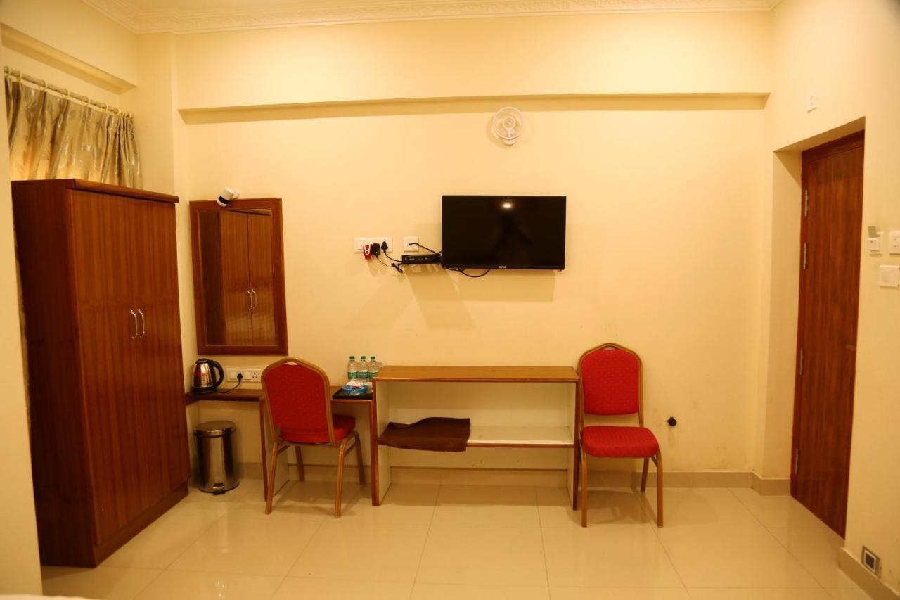 Nitheesh Residency Hotel Kanchipuram Ngoại thất bức ảnh